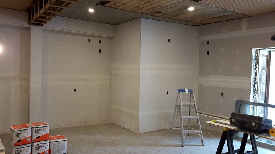 Completed interior room repaint in Spencerville